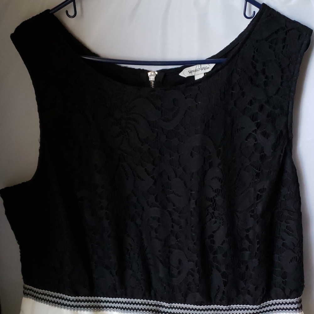 NWT - Sleeveless Dress
